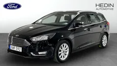 Svart (black) Begagnad 2018 Ford Focus Titanium Kombi | 134 900 kr (Bra pris)
