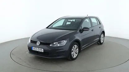 Mörkgrå Begagnad 2016 VW Golf VII Halvkombi | 105 000 kr (Marknadspris)