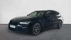 Blå Begagnad 2022 BMW 530e M Sport Kombi | 409 900 kr (Marknadspris)