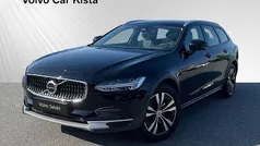 Svart Begagnad 2022 Volvo V90 CC Kombi | 379 900 kr (Marknadspris)