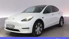 Vit Begagnad 2021 Tesla Model Y Long Range AWD SUV | 326 900 kr (Marknadspris)