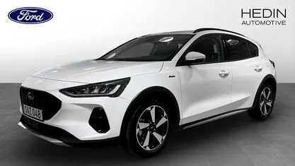 Vit Begagnad 2024 Ford Focus Active Halvkombi | 244 900 kr (Bra pris)
