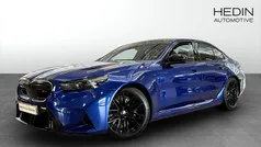 Blå (blue) Begagnad 2025 BMW M5 Comfort Edition Sedan | 1 498 700 kr (Superpris)