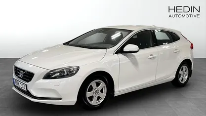 Begagnad 2014 Volvo V40 Kinetic Halvkombi | 124 900 kr (Marknadspris)