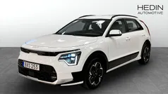 Vit (white) Begagnad 2022 Kia e-Niro SUV | 309 500 kr (Marknadspris)