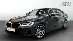 Grå (grey) Begagnad 2022 BMW 530e Shadowline Sedan | 398 700 kr (Bra pris)