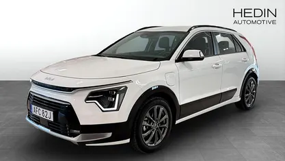 Begagnad Kia Niro 94 HK (69 kW) 2025 Vit (white) SUV