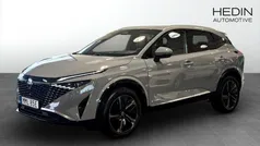 Ljusgrå (grey) Begagnad 2025 Nissan Qashqai Tekna SUV | 389 900 kr (Marknadspris)