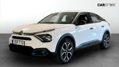 Vit (white) Begagnad 2021 Citroën e-C4 Feel Halvkombi | 174 900 kr (Marknadspris)