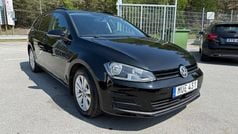 Svart Begagnad 2016 VW Golf VII Kombi | 99 900 kr (Marknadspris)