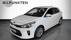 Vit Begagnad 2017 Kia Rio Advance Halvkombi | 109 900 kr (Marknadspris)