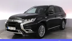 Svart Begagnad 2018 Mitsubishi Outlander P-HEV SUV | 219 900 kr (Bra pris)