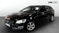Svart Begagnad 2017 Volvo V60 Momentum Kombi | 139 900 kr (Superpris)