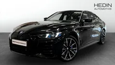Svart (black) Begagnad 2025 BMW i4 Comfort Edition Sedan | 648 700 kr (Bra pris)