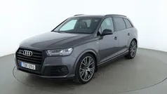 Grå Begagnad 2018 Audi Q7 S-Line SUV | 405 000 kr (Marknadspris)