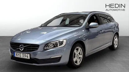 Blå Begagnad 2018 Volvo V60 Kombi | 209 900 kr (Marknadspris)