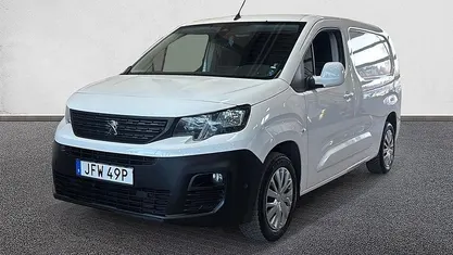 Begagnad Peugeot Partner 102 HK (75 kW) 2020 Minibuss