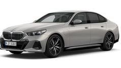 Ny 2025 BMW 530e Comfort Edition Sedan | 767 800 kr (Marknadspris)