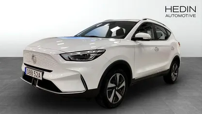Vit (white) Begagnad 2023 MG ZS Comfort Sedan | 274 900 kr (Marknadspris)