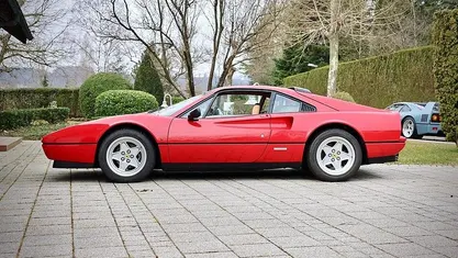 Begagnad Ferrari 328 271 HK (199 kW) 1988