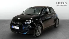 Svart (black) Begagnad 2022 Fiat 500e Icon Halvkombi | 194 900 kr (Marknadspris)