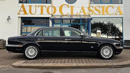 Begagnad Jaguar XJ 396 HK (291 kW) 2005 Svart metallic Sedan