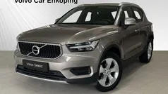 Grå Begagnad 2021 Volvo XC40 Momentum SUV | 279 900 kr (Marknadspris)