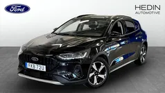 Svart (black) Begagnad 2023 Ford Focus Active Halvkombi | 194 900 kr (Marknadspris)