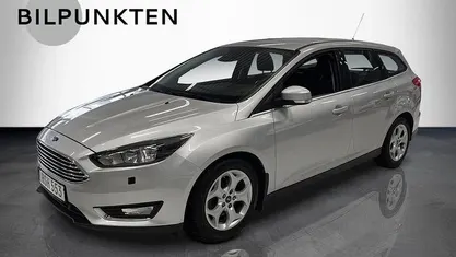 Silvermetallic Begagnad 2015 Ford Focus Titanium Kombi | 69 900 kr (Marknadspris)