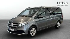 Grå (grey) Begagnad 2022 Mercedes V220 Minibuss | 450 000 kr (Bra pris)