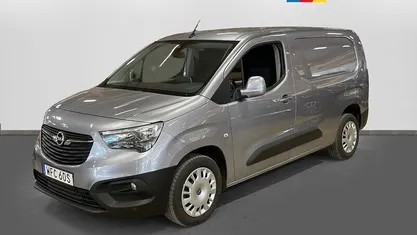 Grå Begagnad 2020 Opel Combo Minibuss | 159 400 kr (Marknadspris)