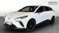 Vit (white) Begagnad 2023 MG MG4 EV Halvkombi | 279 900 kr