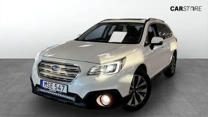Vit Begagnad 2016 Subaru Outback Kombi | 129 900 kr (Marknadspris)