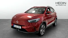 Röd (red) Begagnad 2021 MG ZS Luxury Sedan | 244 900 kr (Superpris)