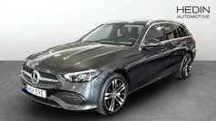 Grå (grey) Begagnad 2024 Mercedes C300e Kombi | 509 900 kr (Marknadspris)