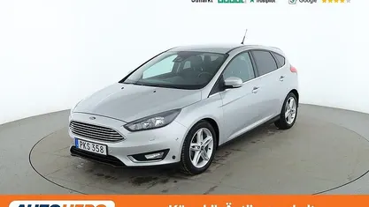 Grå Begagnad 2017 Ford Focus Titanium Halvkombi | 128 000 kr (Marknadspris)