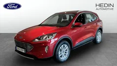 Mörkröd (red) Begagnad 2022 Ford Kuga Titanium SUV | 244 900 kr (Marknadspris)
