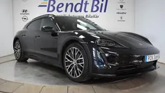 Svart Begagnad 2022 Porsche Taycan Cross Turismo Sedan | 759 500 kr (Marknadspris)