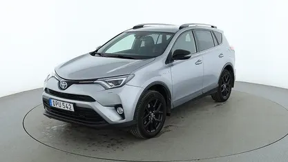 Silver Begagnad 2018 Toyota RAV4 Hybrid Edition SUV | 211 000 kr (Marknadspris)