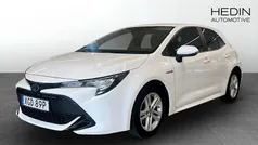 Vit (white) Begagnad 2019 Toyota Corolla Hybrid Halvkombi | 189 900 kr (Bra pris)
