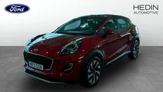 Röd (red) Begagnad 2022 Ford Puma Titanium Halvkombi | 219 900 kr (Marknadspris)