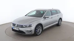 Silver Begagnad 2016 VW Passat GTE Kombi | 182 000 kr (Marknadspris)