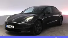 Svart Begagnad 2023 Tesla Model 3 Long Range AWD Sedan | 359 900 kr (Marknadspris)