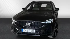 Svart Begagnad 2022 Volvo XC60 R-Design SUV | 459 900 kr (Marknadspris)
