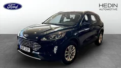 Blå (blue) Begagnad 2022 Ford Kuga Titanium SUV | 244 900 kr (Marknadspris)