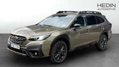 Grön (green) Begagnad 2025 Subaru Outback SUV | 436 800 kr (Marknadspris)