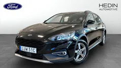 Svart (black) Begagnad 2021 Ford Focus Active Halvkombi | 199 900 kr (Marknadspris)