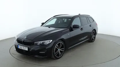 Svart Begagnad 2021 BMW 320 M Sport Kombi | 308 000 kr (Marknadspris)