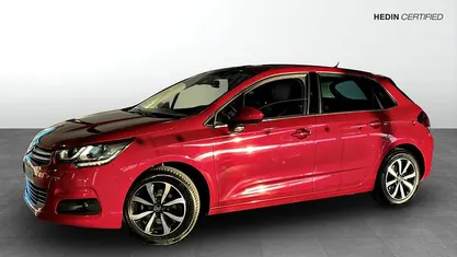 Vit Begagnad 2022 Renault Clio V Zen Halvkombi | 149 900 kr (Marknadspris)