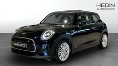 Svart (blue) Begagnad 2022 Mini Cooper SE Halvkombi | 264 700 kr (Dyr)